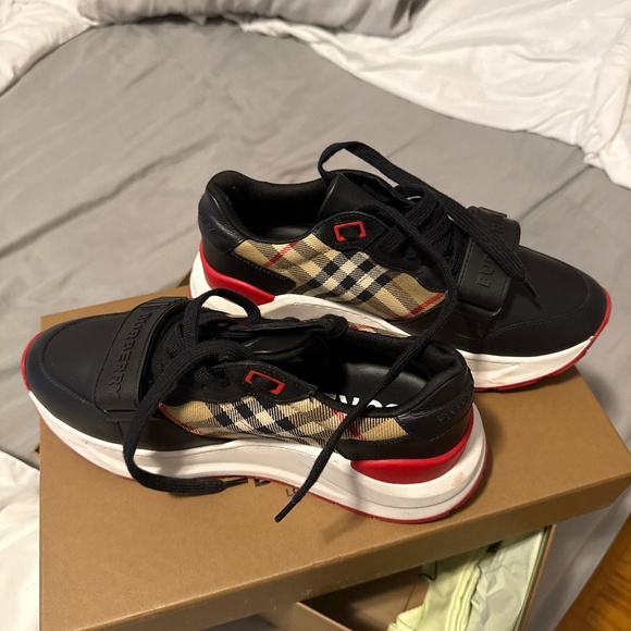 Burberry Vintage Check-print low-top sneakers - Picture 1 of 3